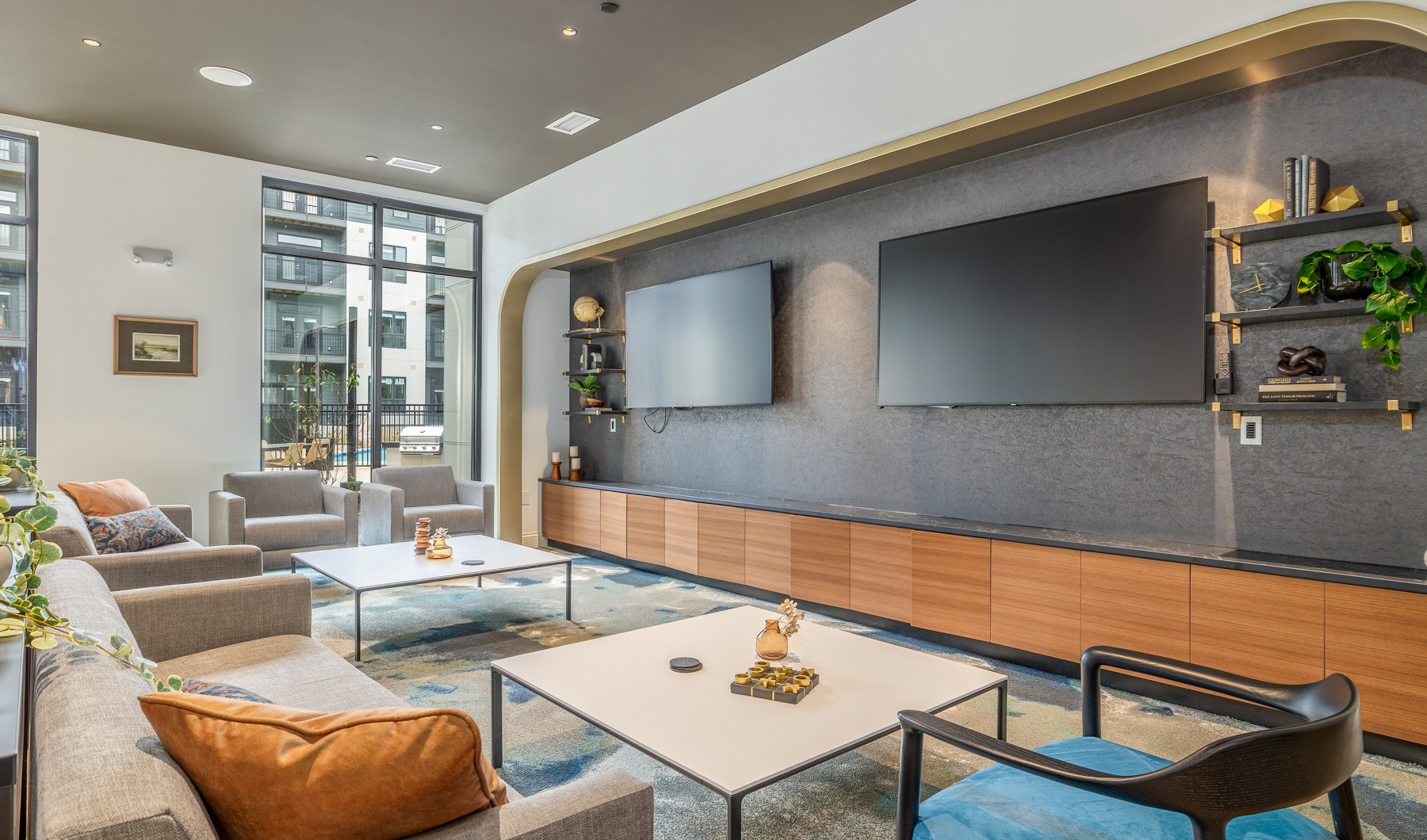 Blutowne Apartments East Peoria Lounge